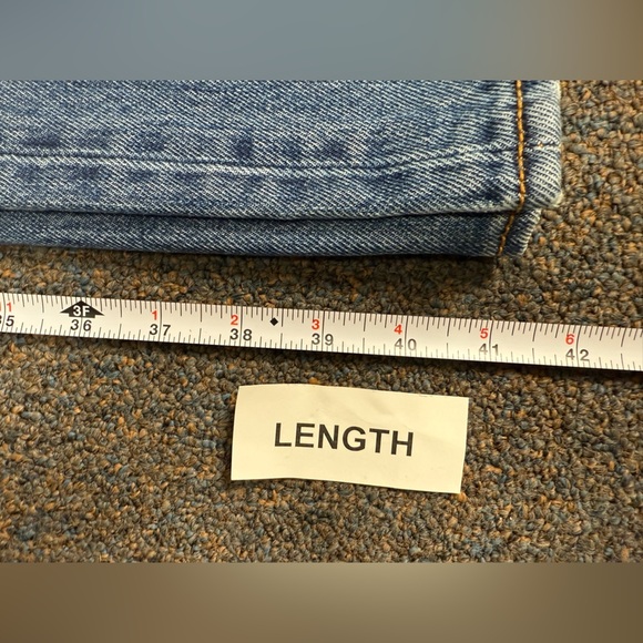 Levis 501 Men's 33x34 Straight Leg Blue Medium Wash Button Fly Blue Jean Casual - Picture 9 of 9